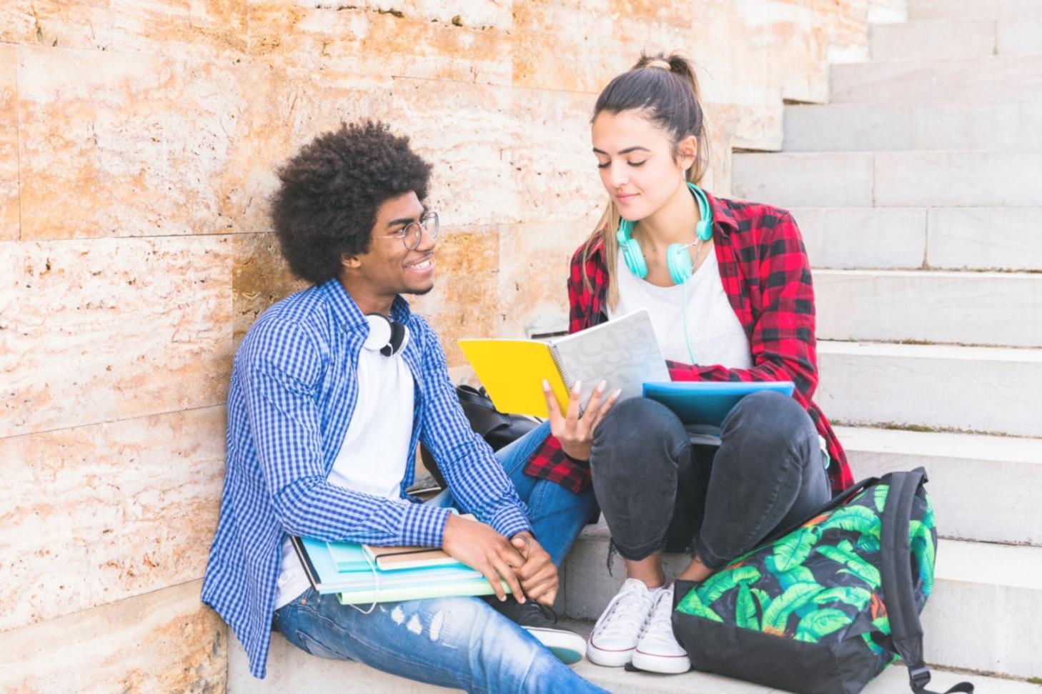 Participants en formation collaborant sur des stratégies de financement